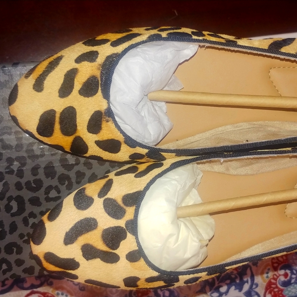 NWT Genuine Fur Flats